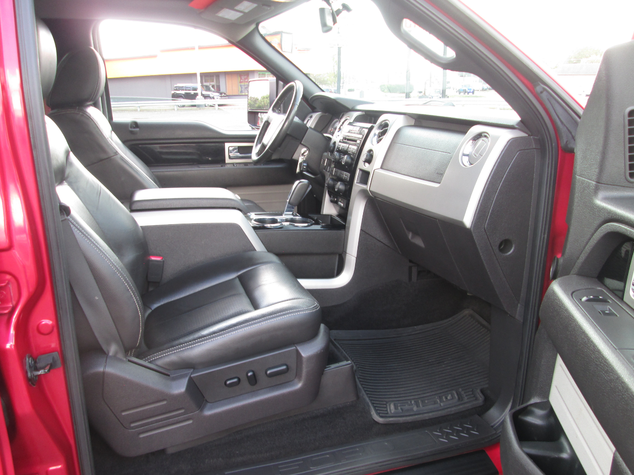 2010 Ford F-150 Lariat photo 41