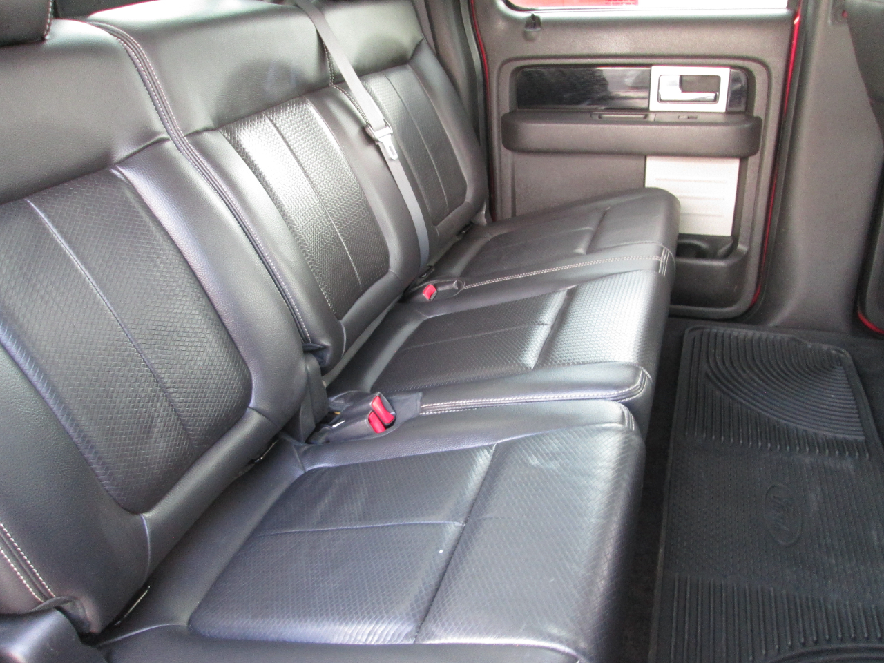 2010 Ford F-150 Lariat photo 45