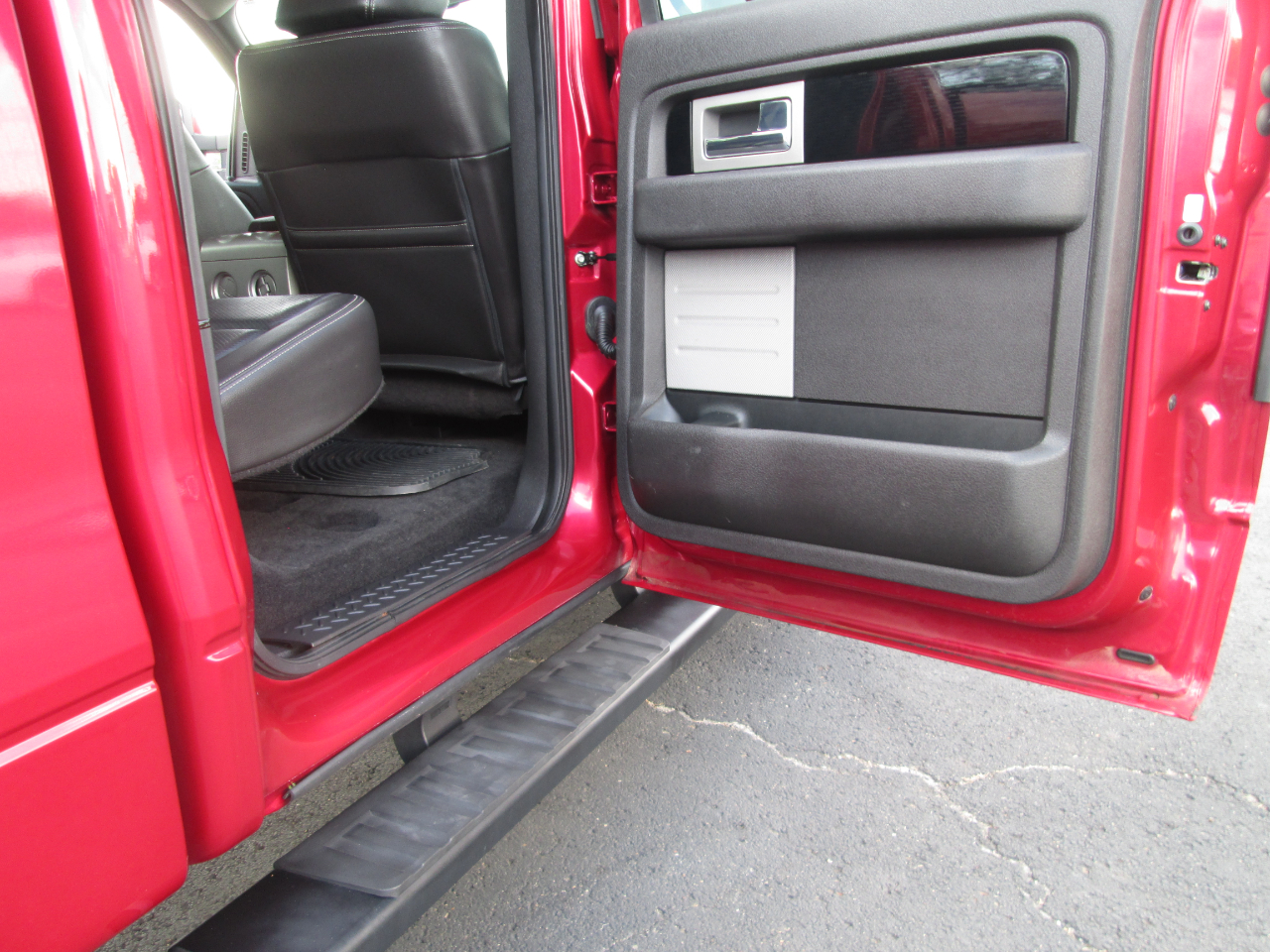 2010 Ford F-150 Lariat photo 46