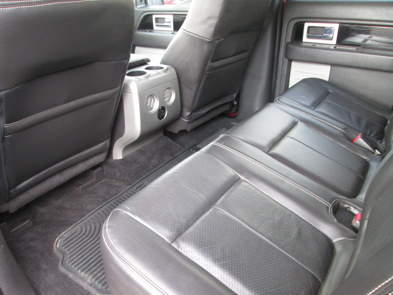 2010 Ford F-150 Lariat photo 49