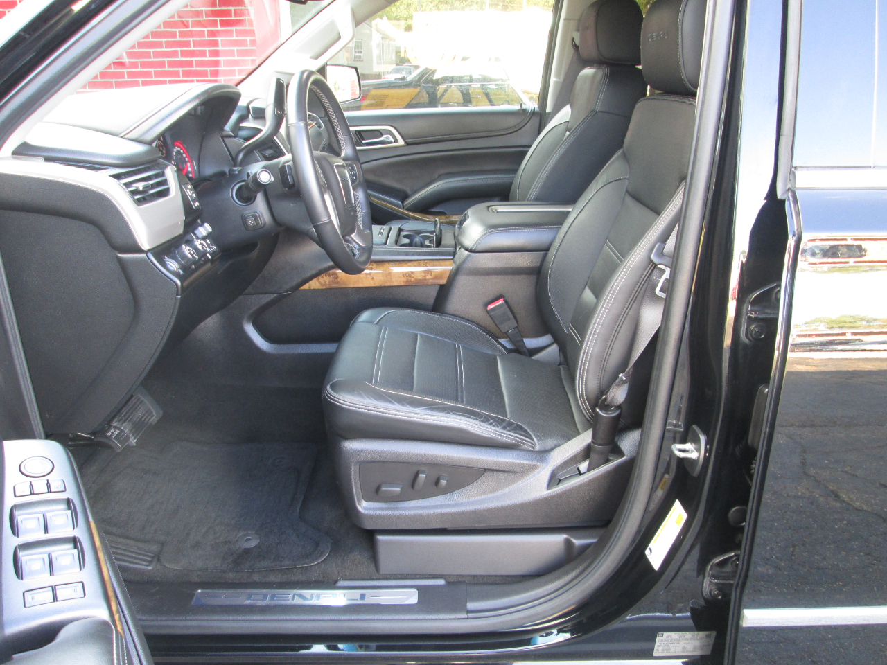 2015 Gmc Yukon Denali XL photo 2