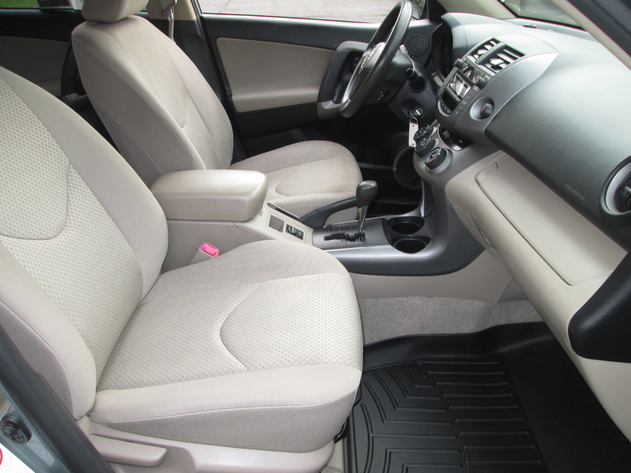 Toyota RAV4 Base I4 4WD 2008 Toyota RAV4 Base I4 4WD 2008