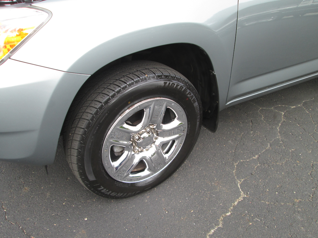 Toyota RAV4 Base I4 4WD 2008 Toyota RAV4 Base I4 4WD 2008