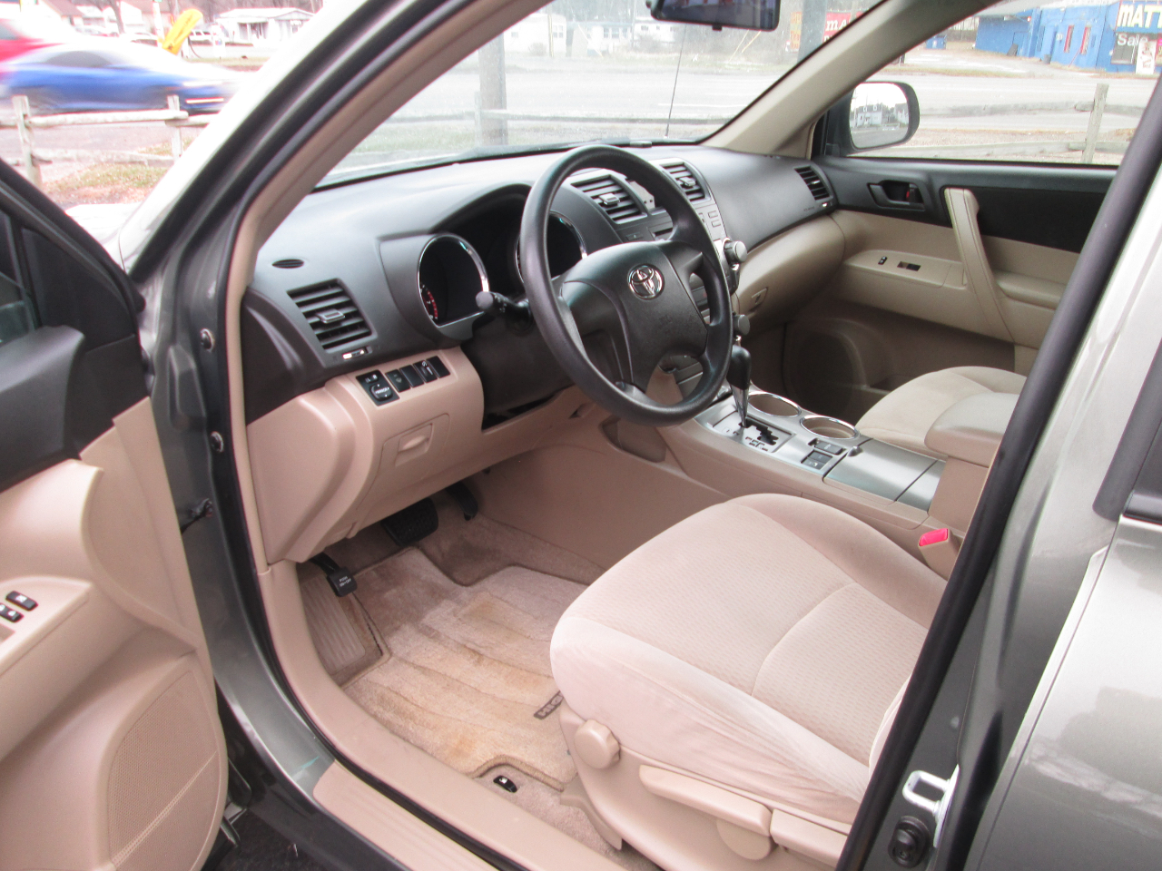 Toyota Highlander Base 4WD 2008