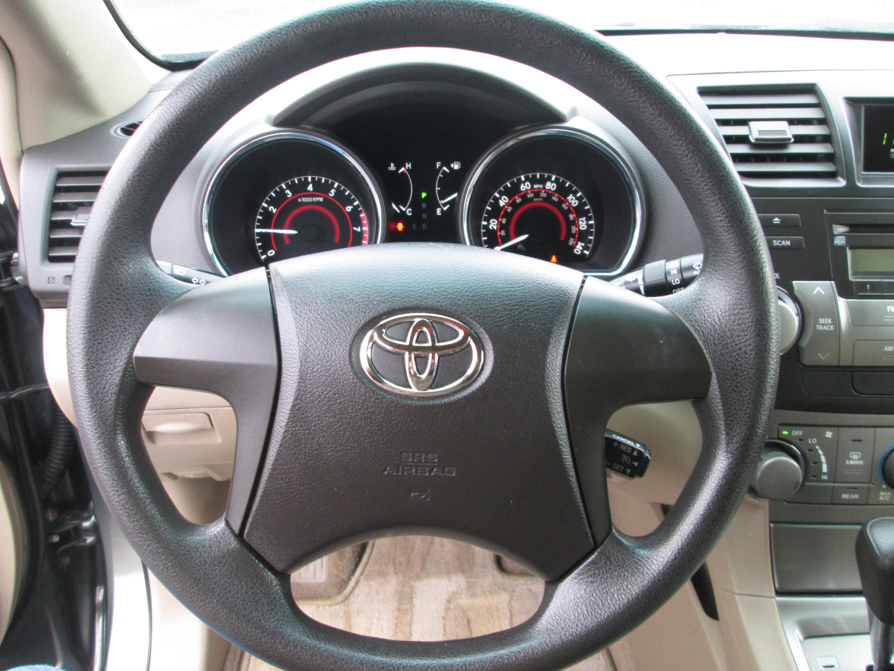 Toyota Highlander Base 4WD 2008