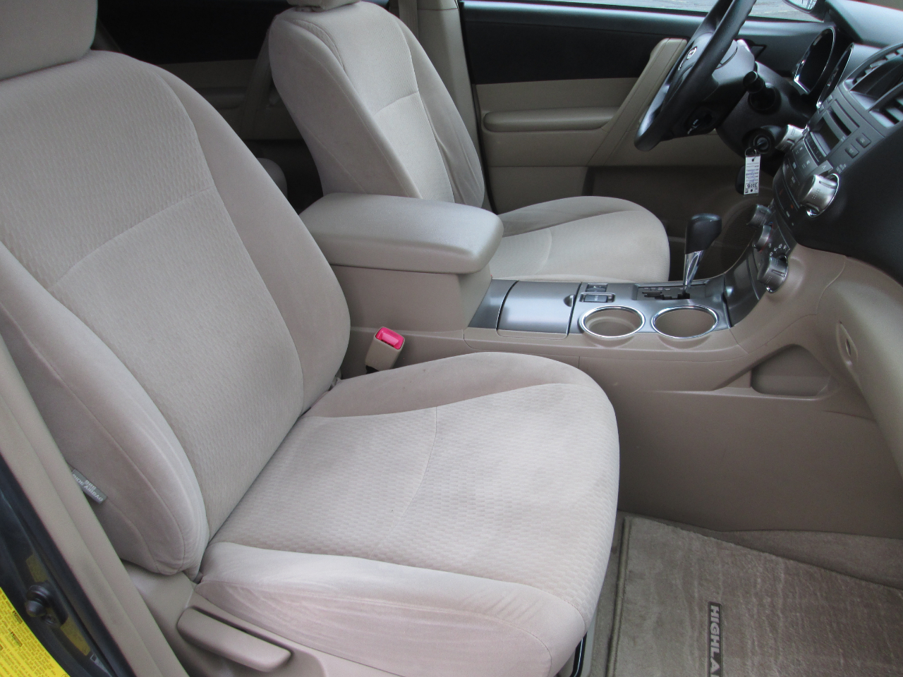 Toyota Highlander Base 4WD 2008