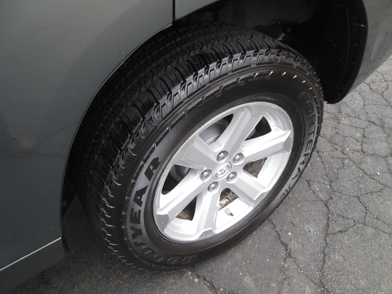 Toyota Highlander Base 4WD 2008