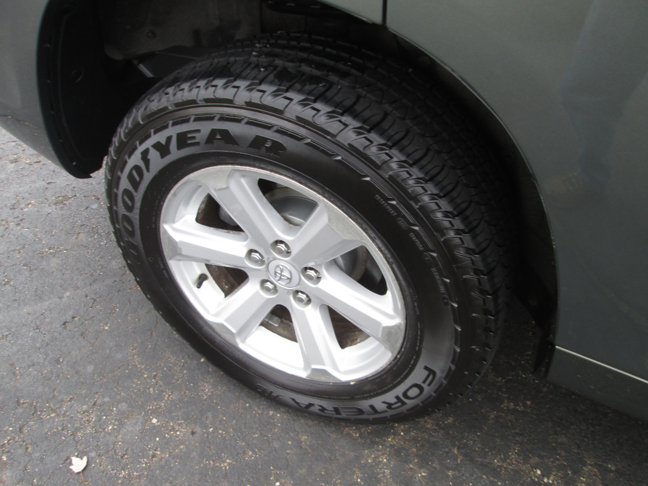 Toyota Highlander Base 4WD 2008