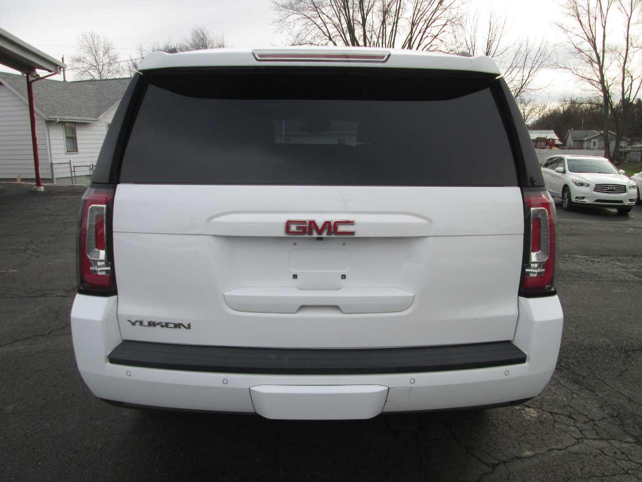 GMC Yukon SLT 4WD 2015