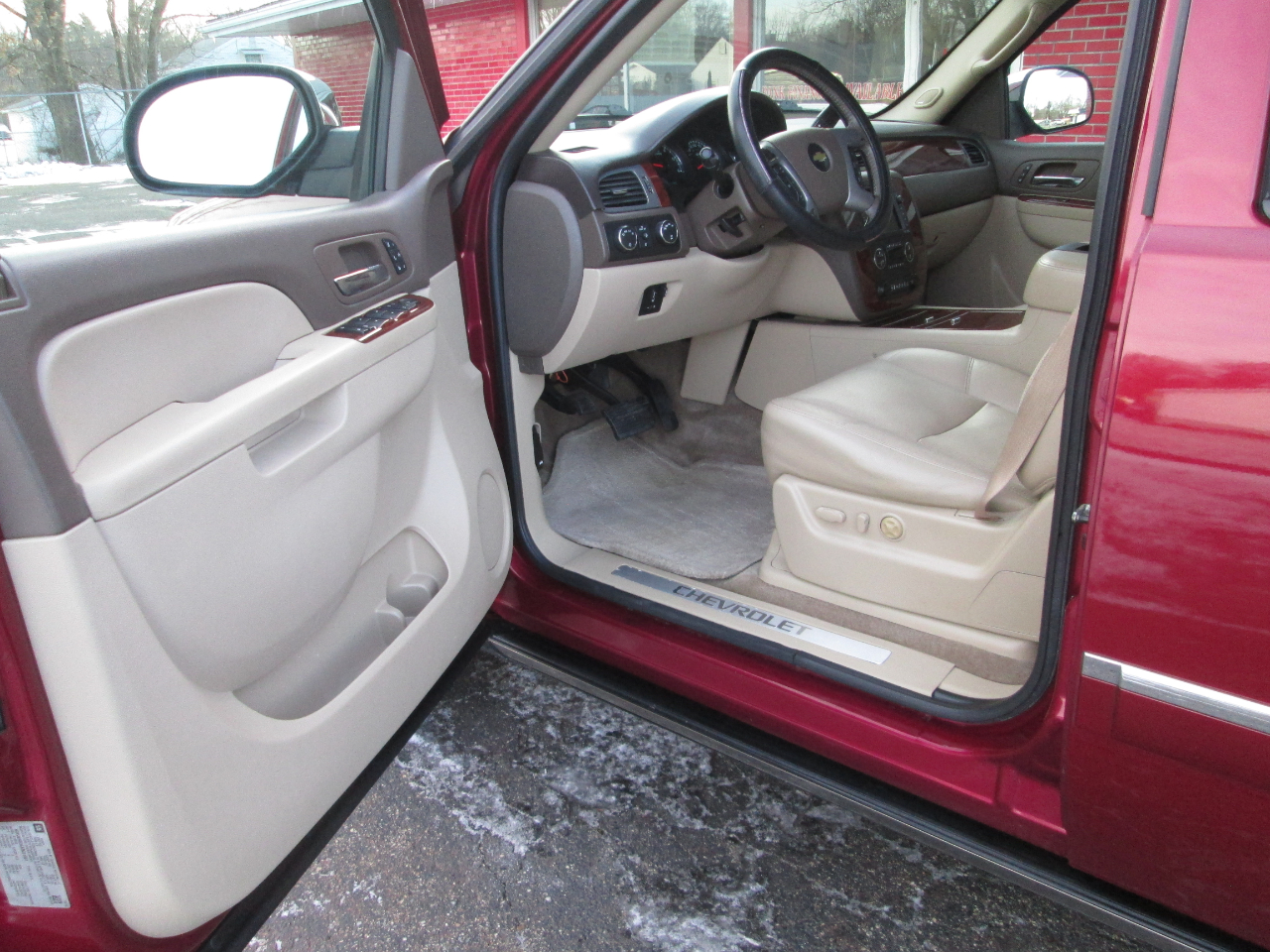 Chevrolet Suburban LTZ 1500 4WD 2010