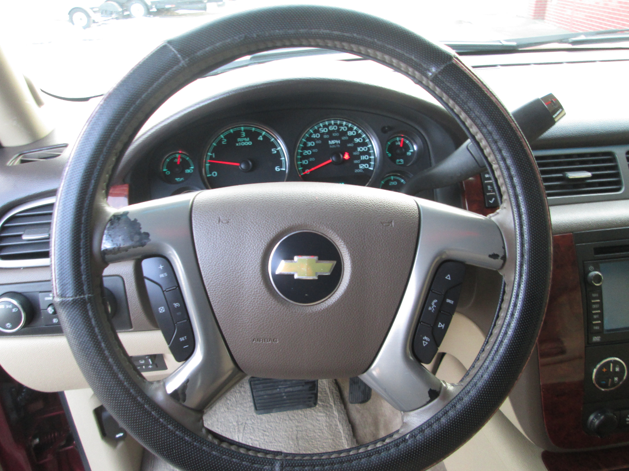 Chevrolet Suburban LTZ 1500 4WD 2010