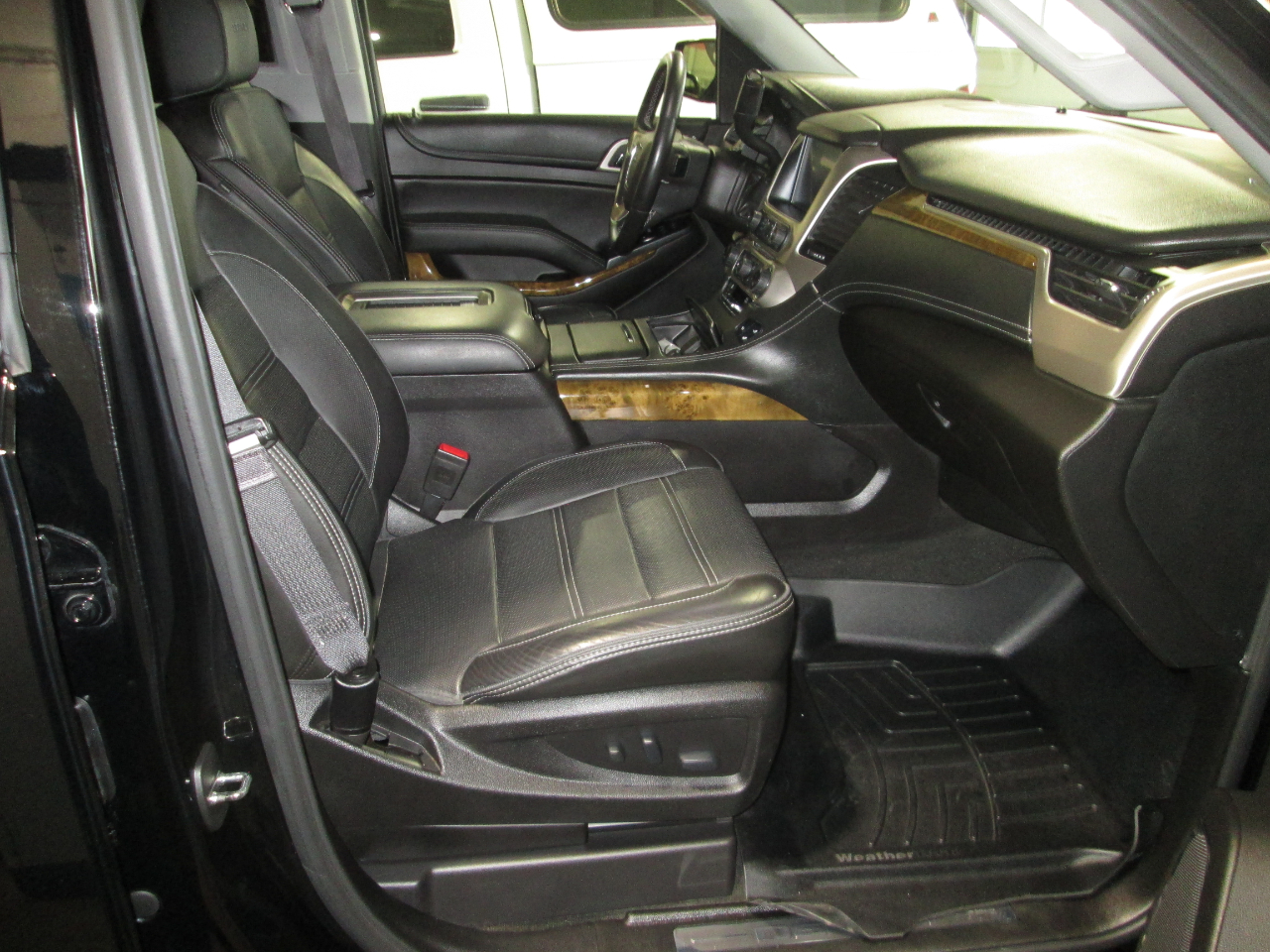 GMC Yukon XL Denali 4WD 2017