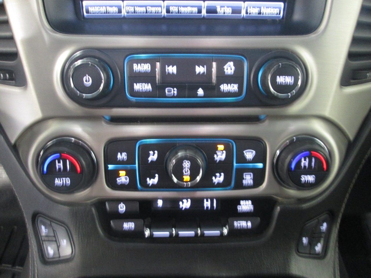 GMC Yukon XL Denali 4WD 2017