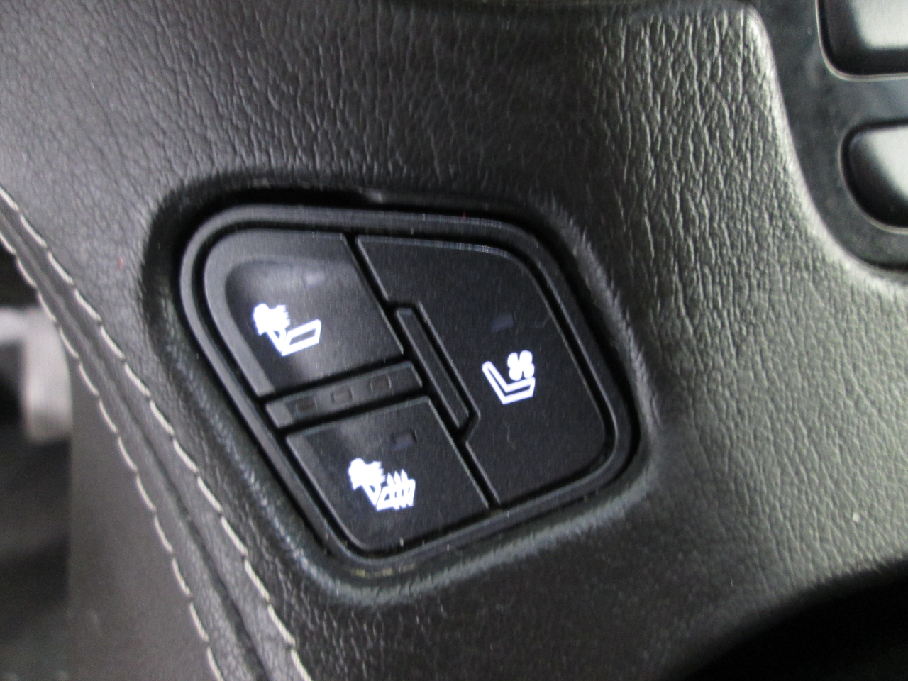 GMC Yukon XL Denali 4WD 2017