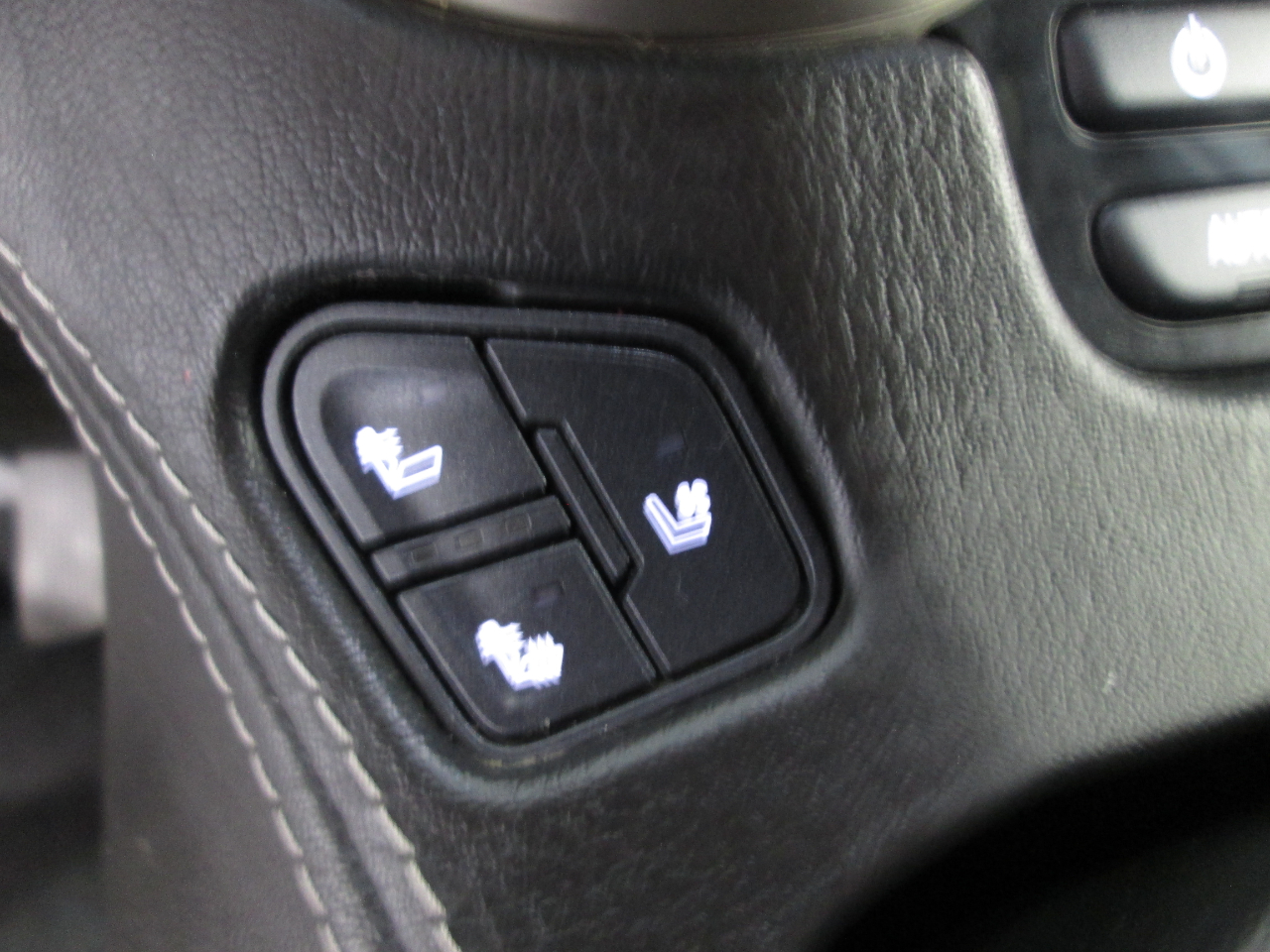 GMC Yukon XL Denali 4WD 2017