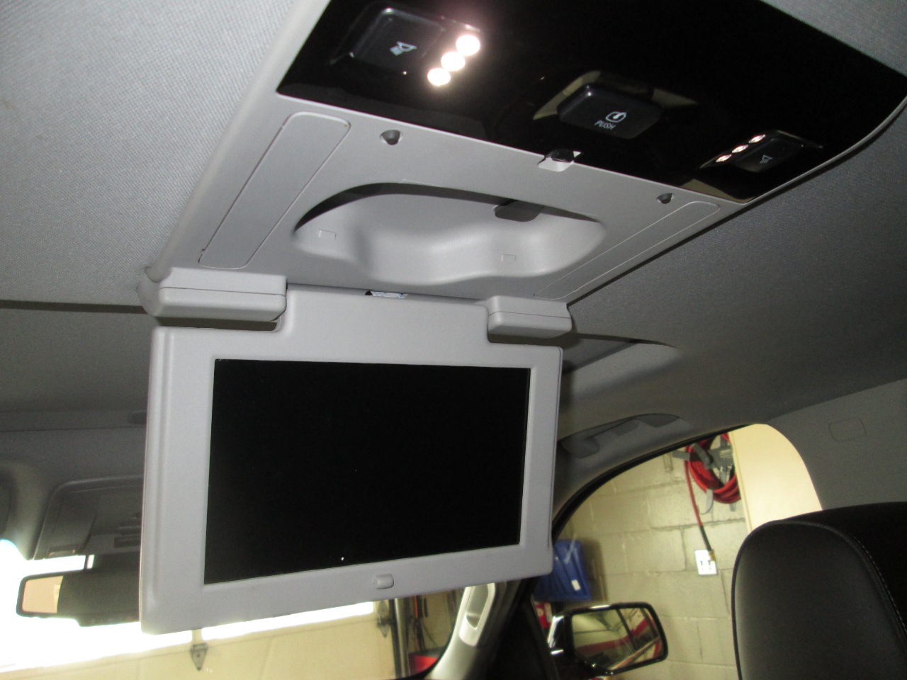 GMC Yukon XL Denali 4WD 2017