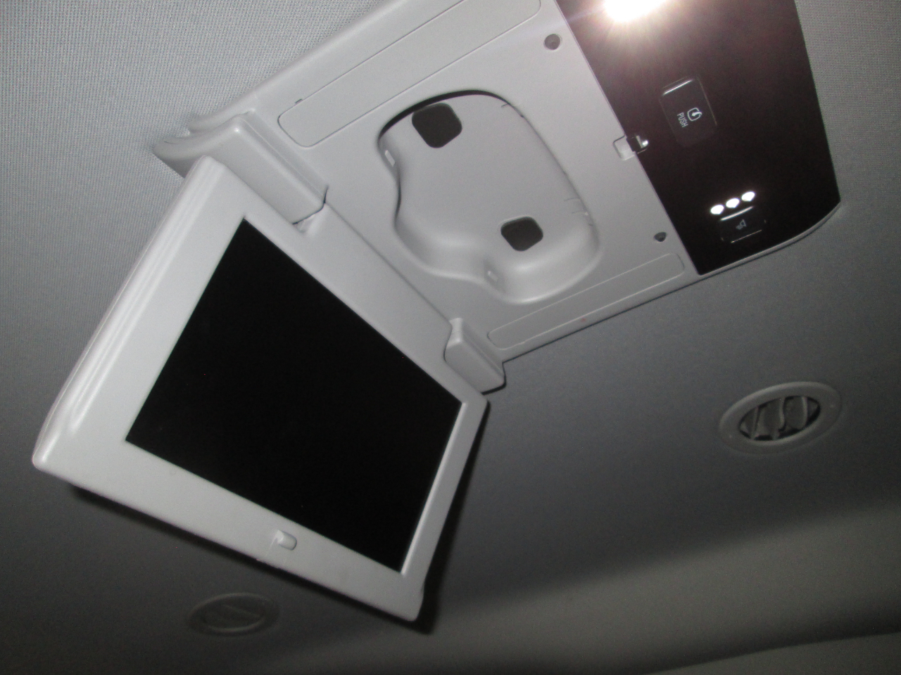 GMC Yukon XL Denali 4WD 2017