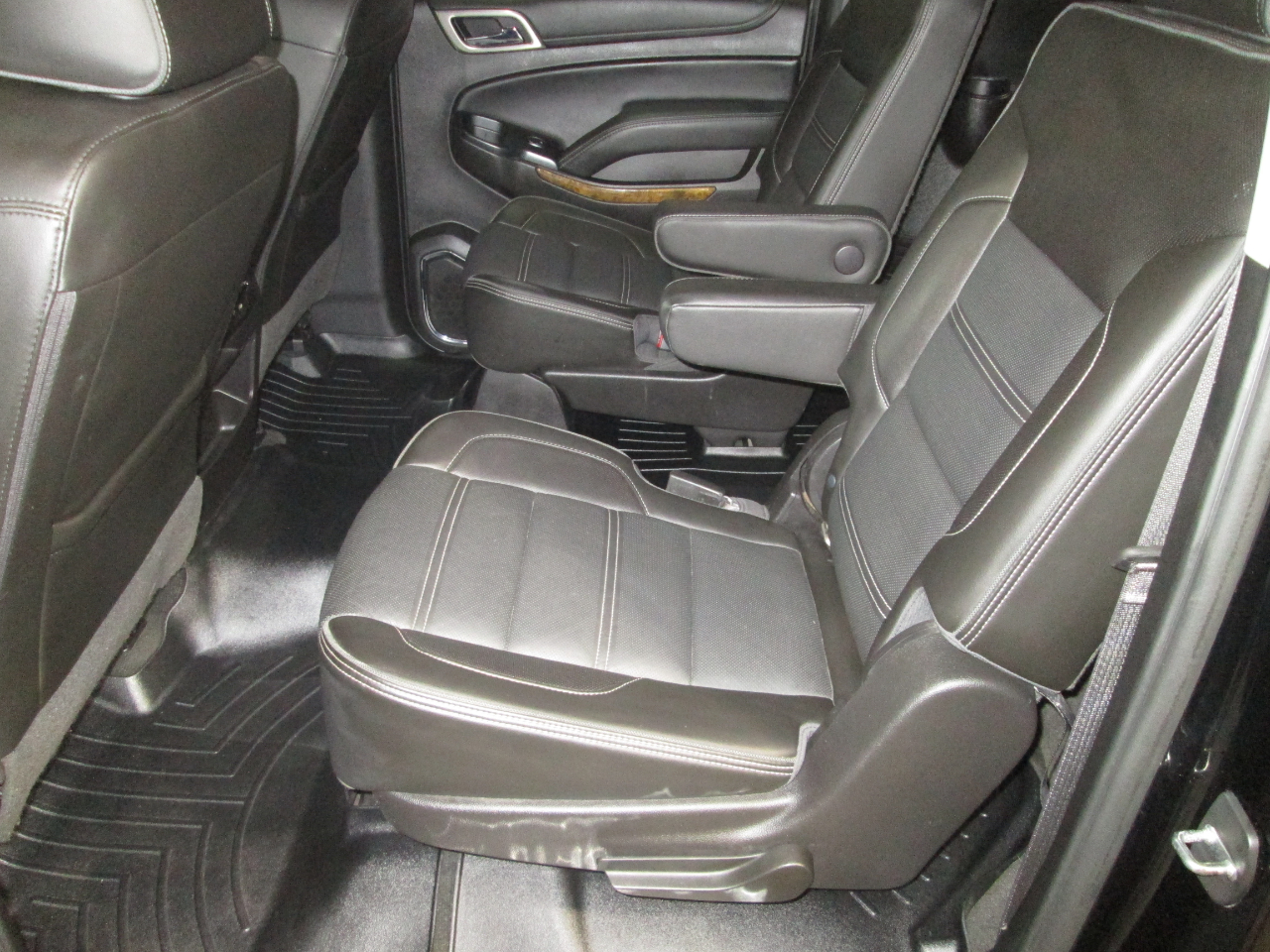 GMC Yukon XL Denali 4WD 2017