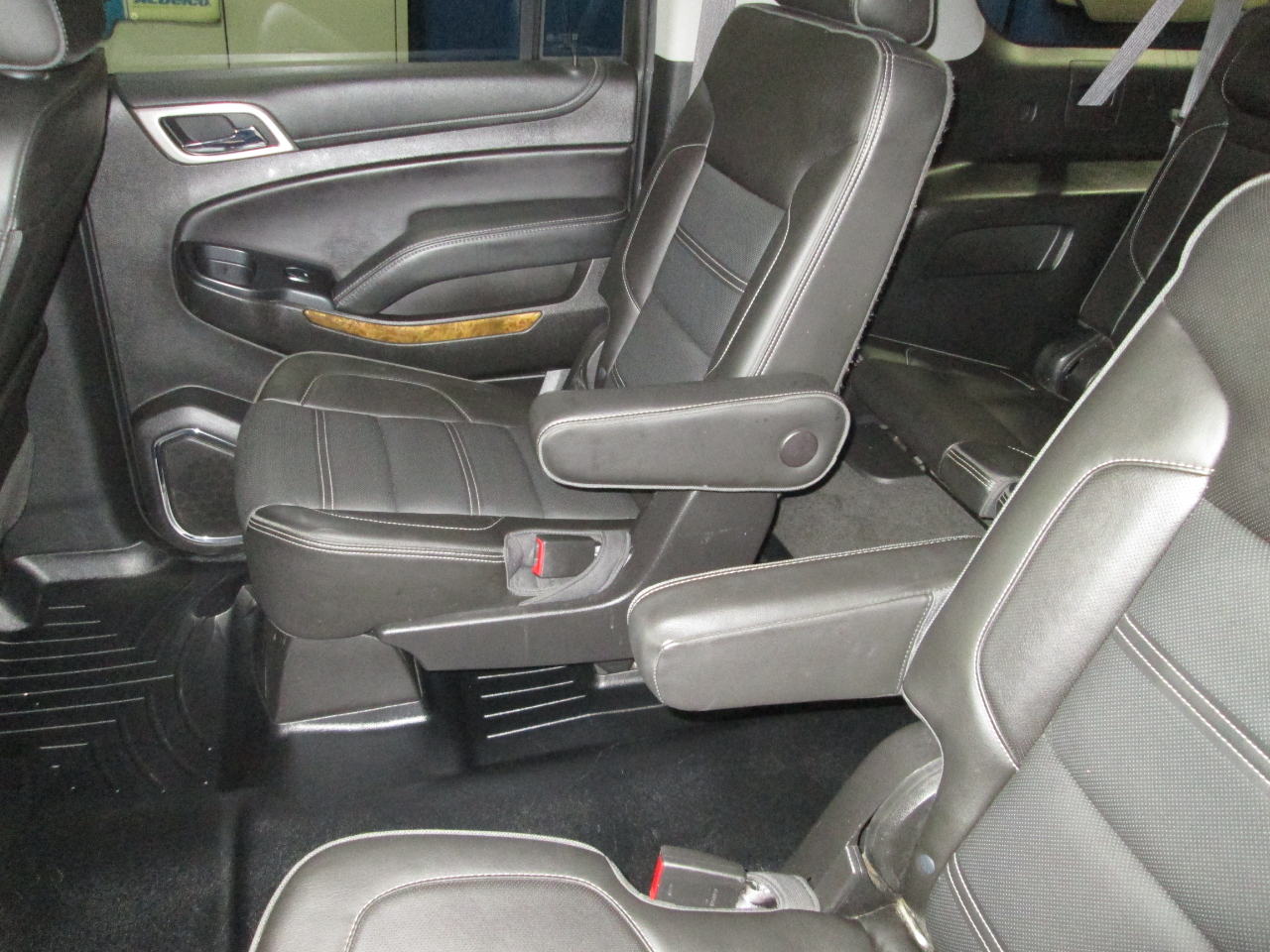 GMC Yukon XL Denali 4WD 2017