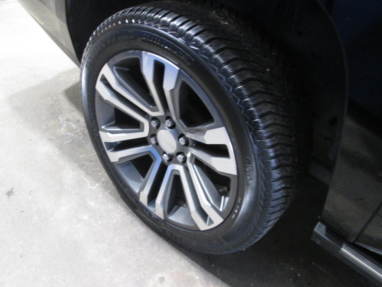 GMC Yukon XL Denali 4WD 2017