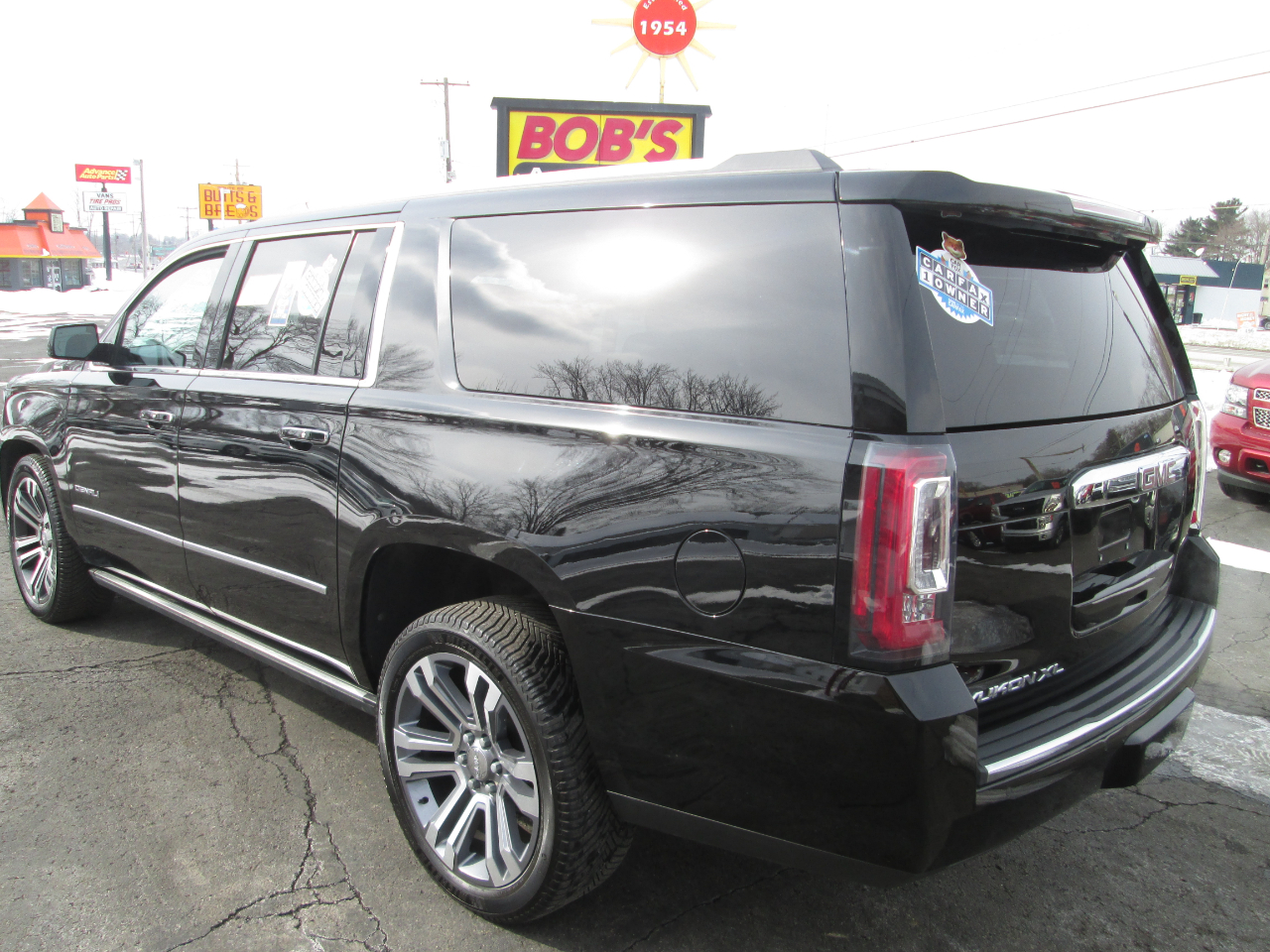 GMC Yukon XL Denali 4WD 2017