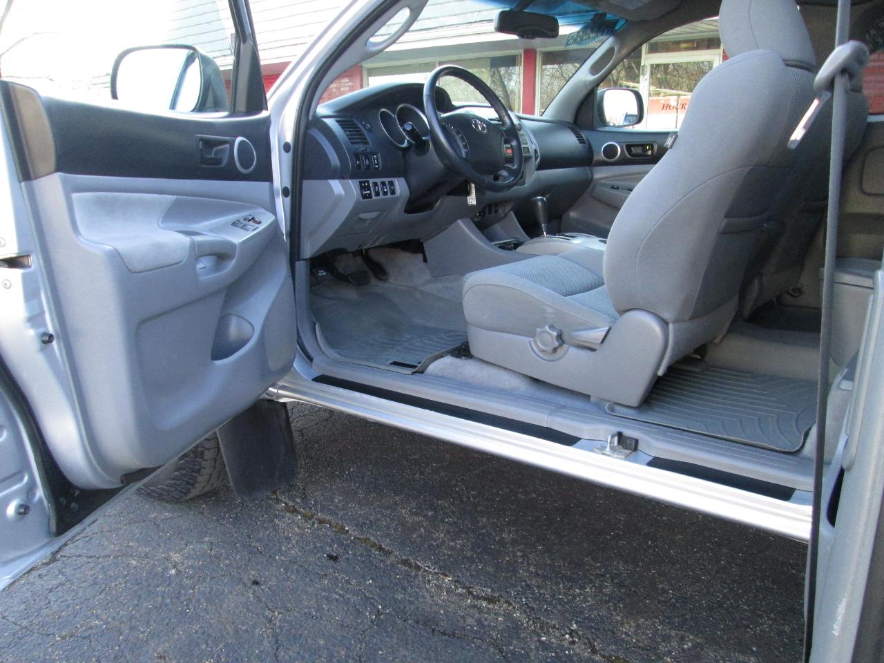 Toyota Tacoma Access Cab V6 Automatic 4WD 2011