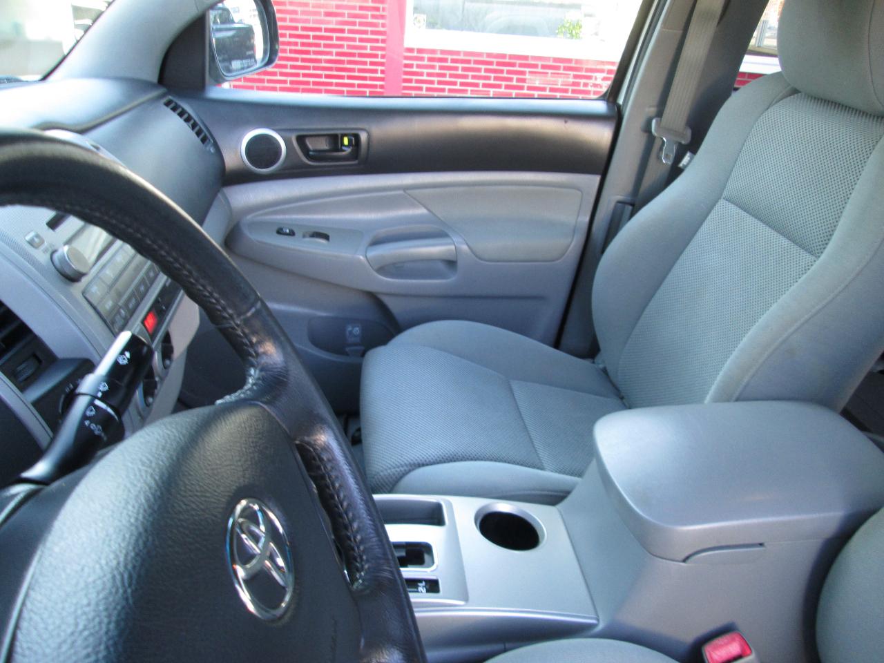 Toyota Tacoma Access Cab V6 Automatic 4WD 2011