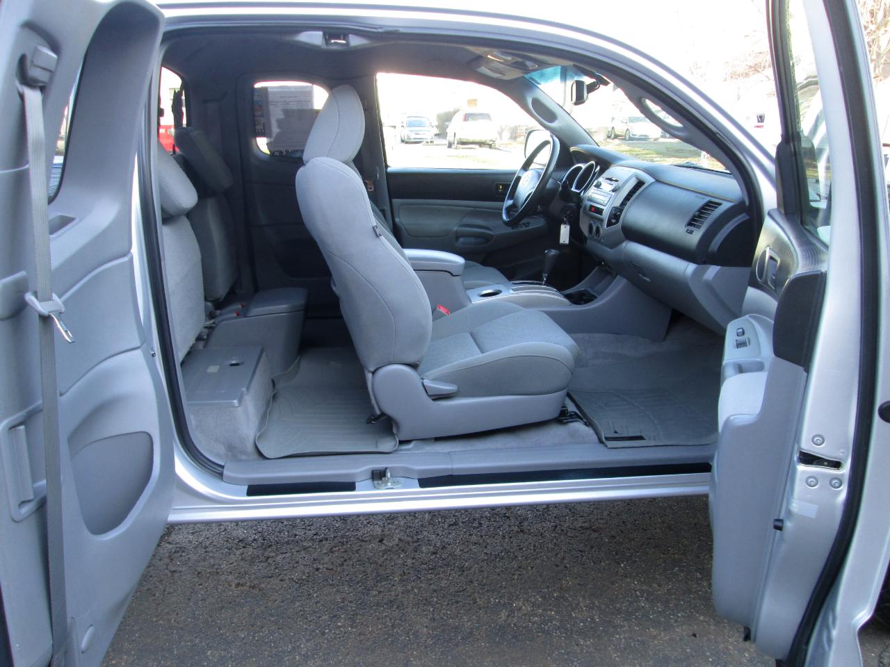 Toyota Tacoma Access Cab V6 Automatic 4WD 2011