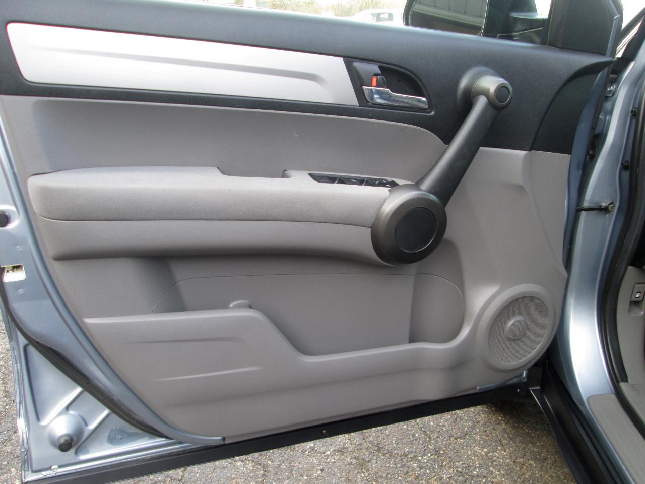 Honda CR-V SE 4WD 5-Speed AT 2011