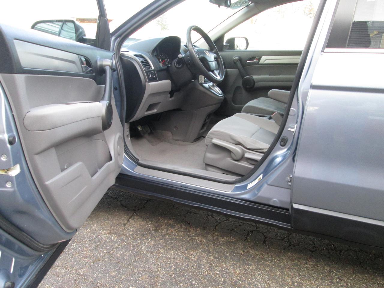 Honda CR-V SE 4WD 5-Speed AT 2011