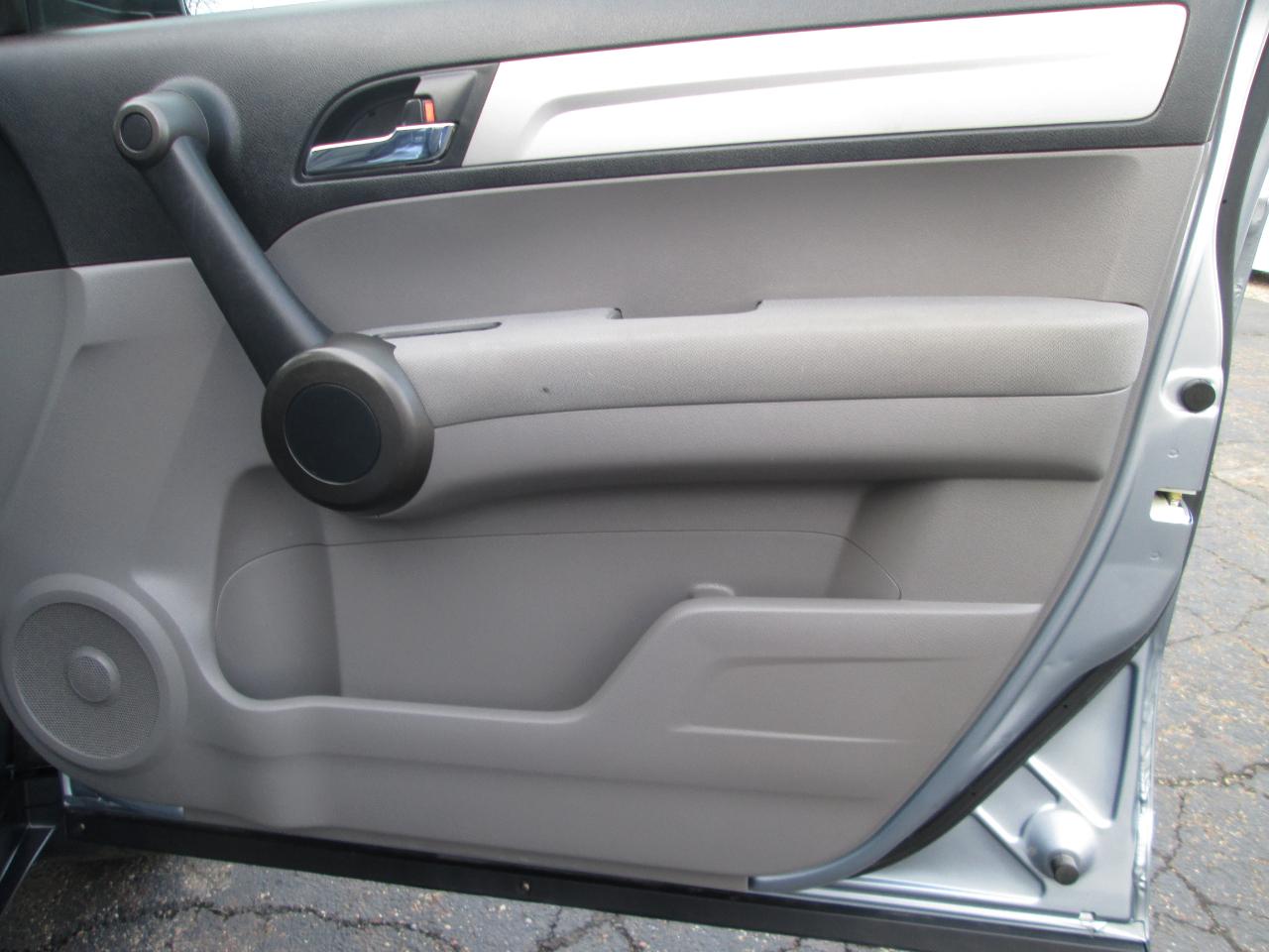 Honda CR-V SE 4WD 5-Speed AT 2011