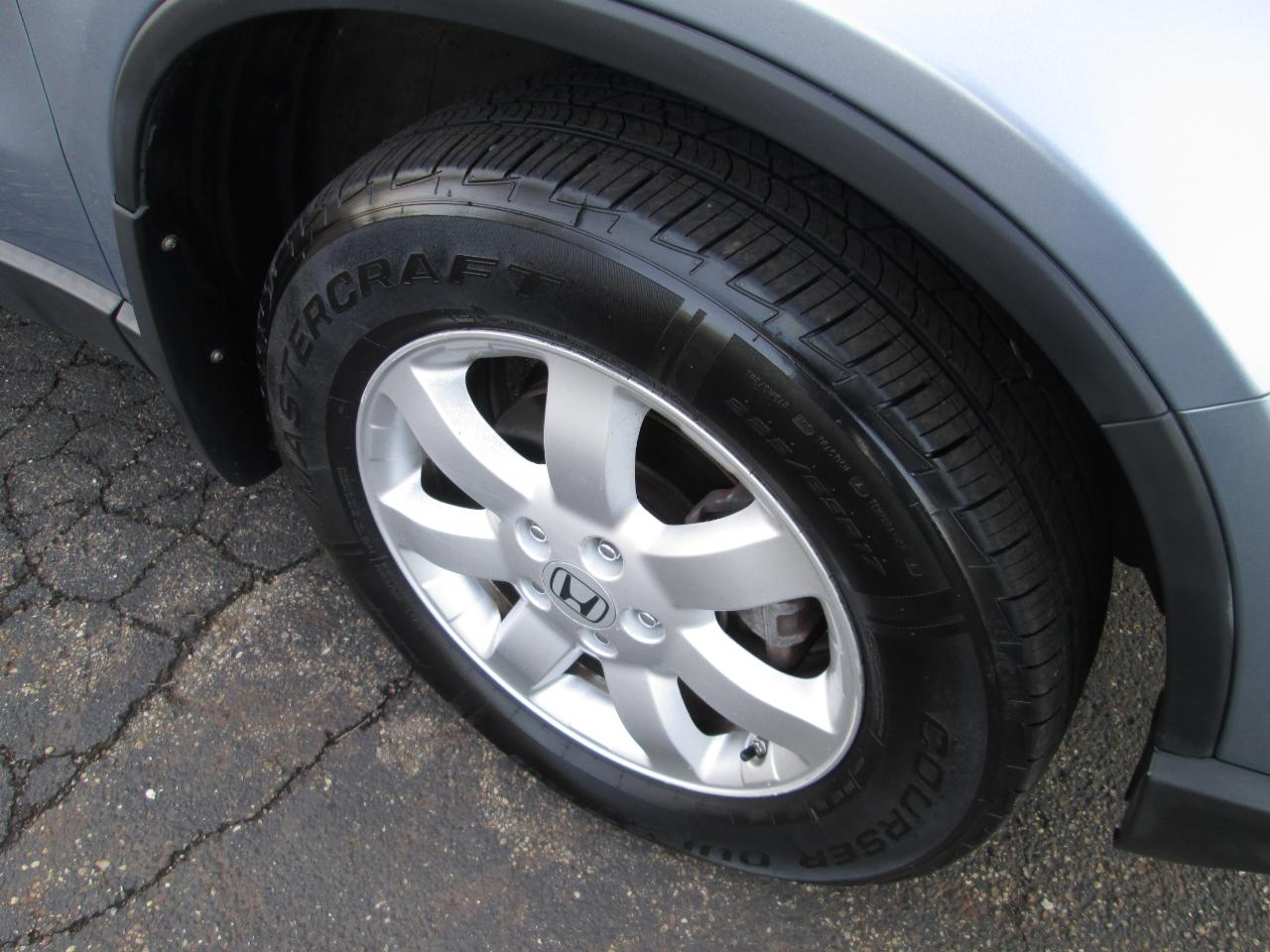 Honda CR-V SE 4WD 5-Speed AT 2011