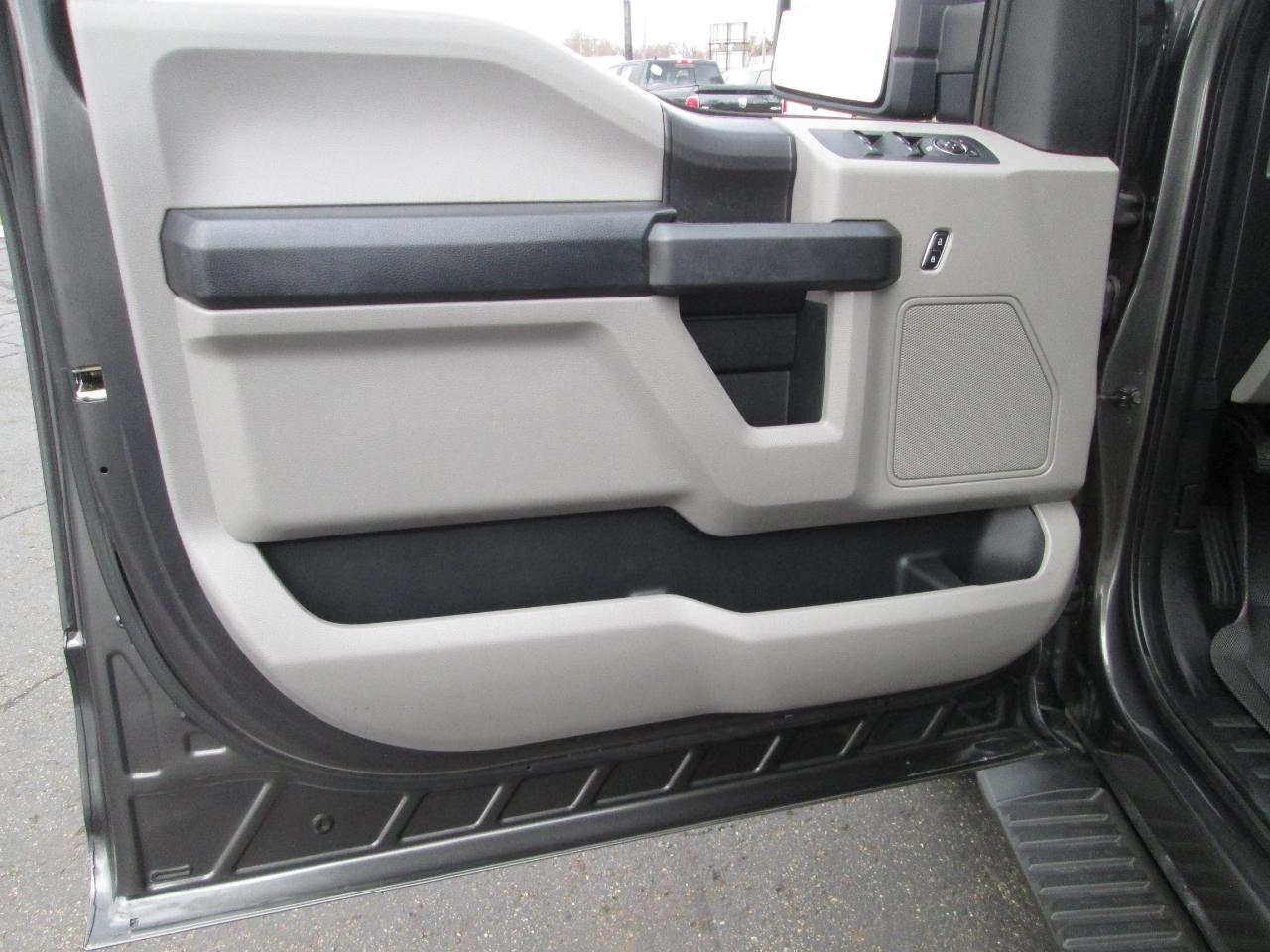 Ford F-150 XL SuperCrew 6.5-ft. Bed 4WD 2015