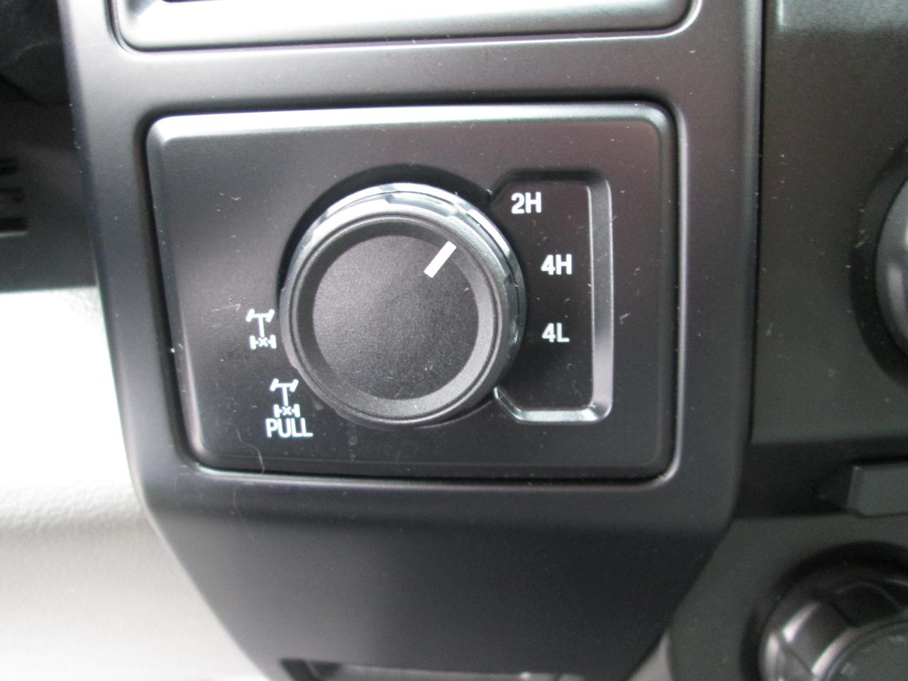 Ford F-150 XL SuperCrew 6.5-ft. Bed 4WD 2015