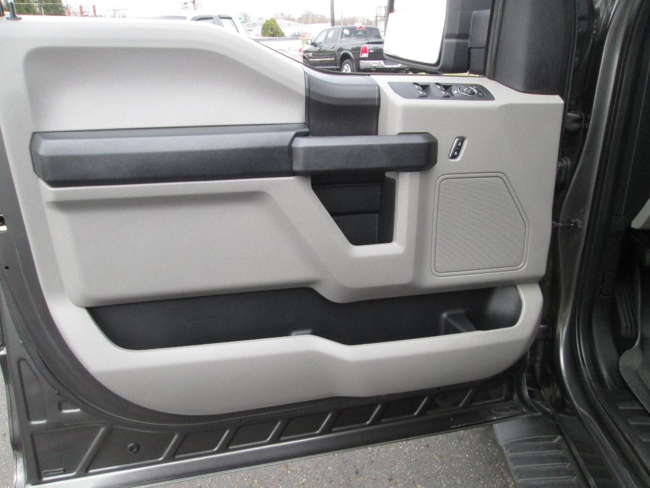 Ford F-150 XL SuperCrew 6.5-ft. Bed 4WD 2015