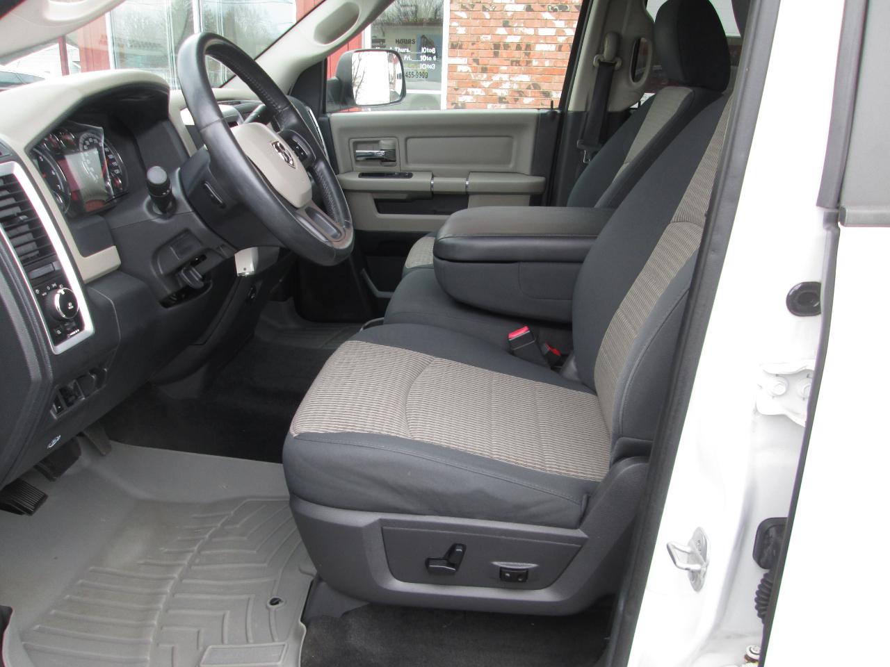 RAM 1500 Outdoorsman 4x4 Crew Cab 5'7" Box 2012