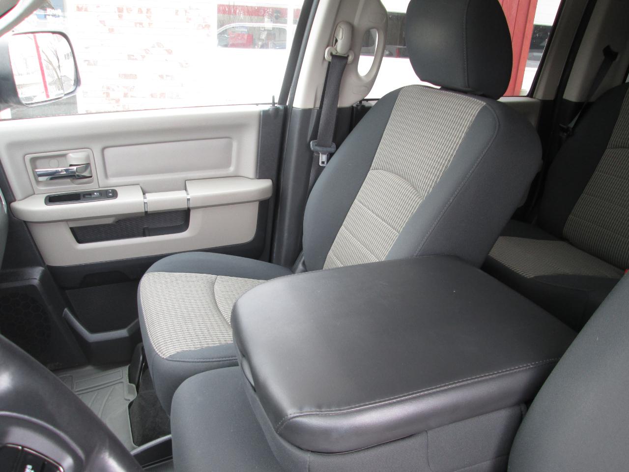 RAM 1500 Outdoorsman 4x4 Crew Cab 5'7" Box 2012