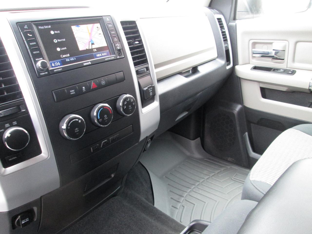 RAM 1500 Outdoorsman 4x4 Crew Cab 5'7" Box 2012