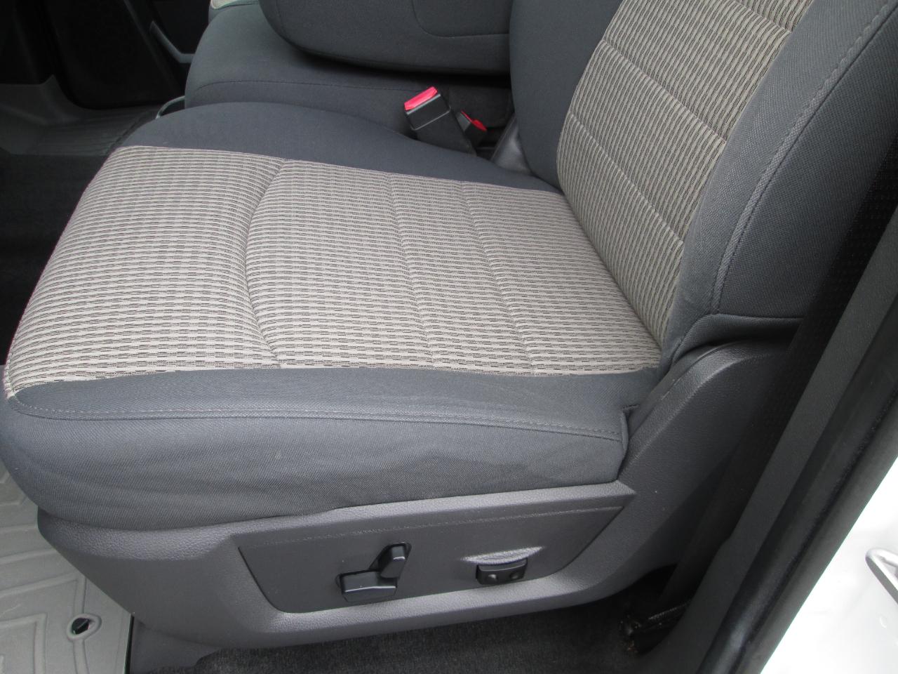 RAM 1500 Outdoorsman 4x4 Crew Cab 5'7" Box 2012