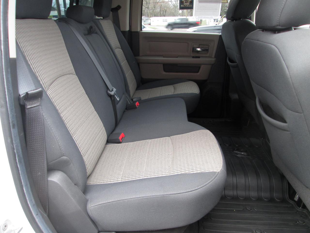 RAM 1500 Outdoorsman 4x4 Crew Cab 5'7" Box 2012