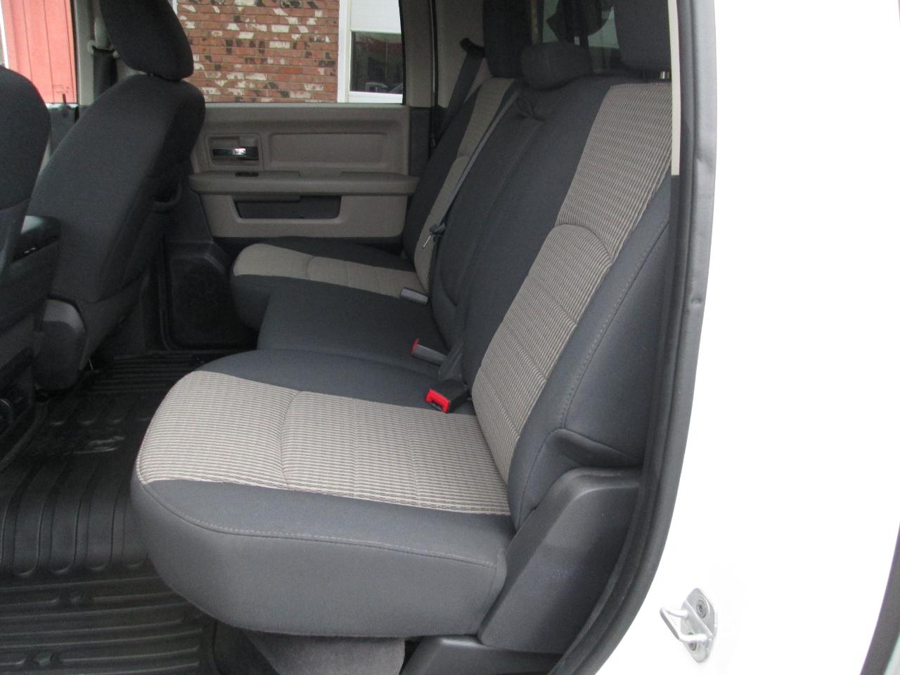 RAM 1500 Outdoorsman 4x4 Crew Cab 5'7" Box 2012