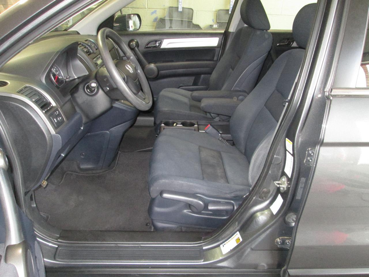 Honda CR-V LX 4WD 5-Speed AT 2011