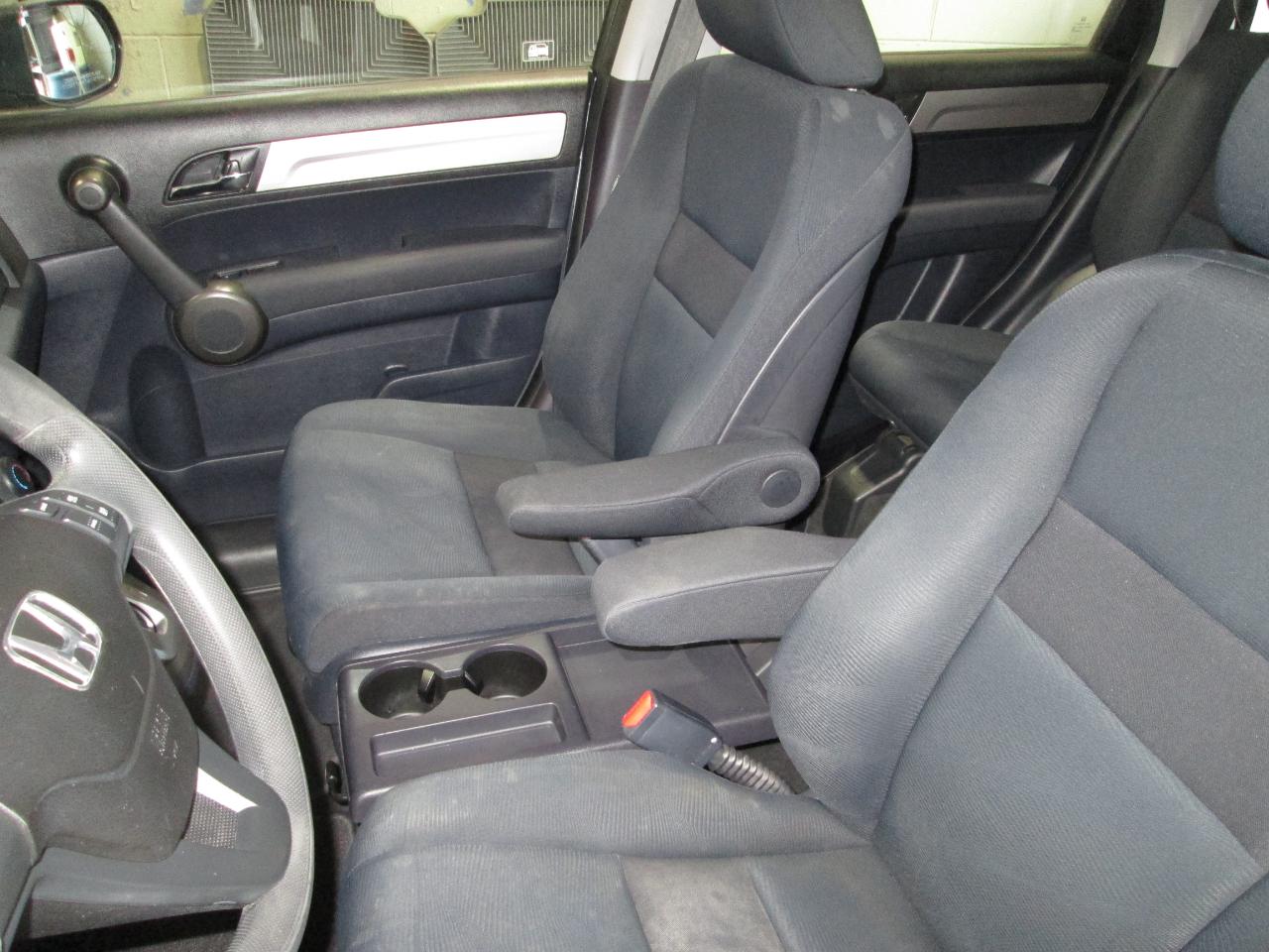 Honda CR-V LX 4WD 5-Speed AT 2011