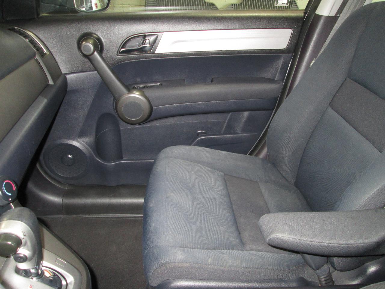 Honda CR-V LX 4WD 5-Speed AT 2011