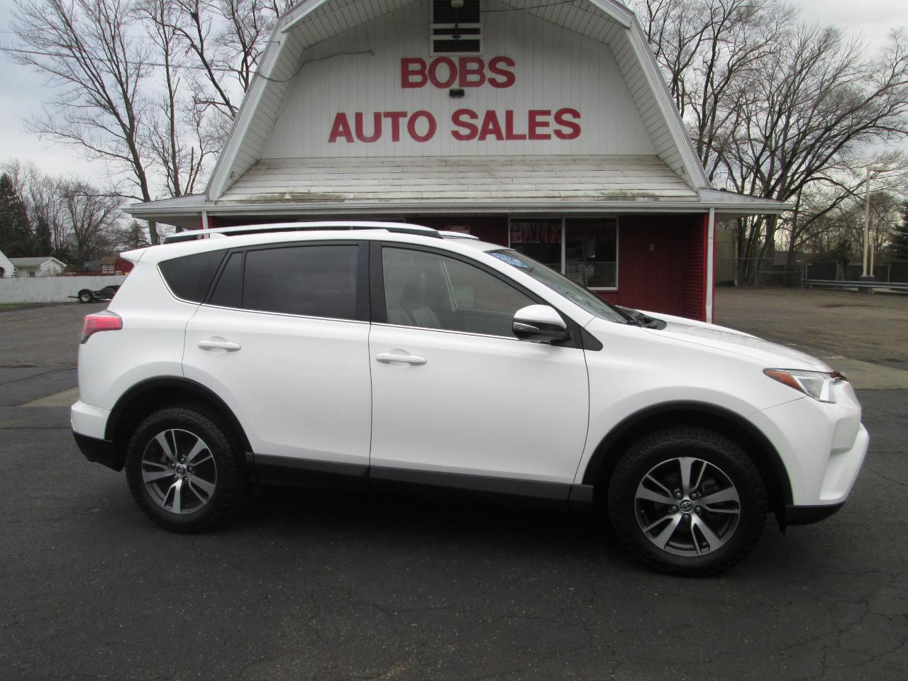 Toyota RAV4 XLE FWD 2016