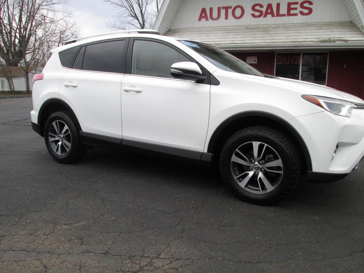 Toyota RAV4 XLE FWD 2016