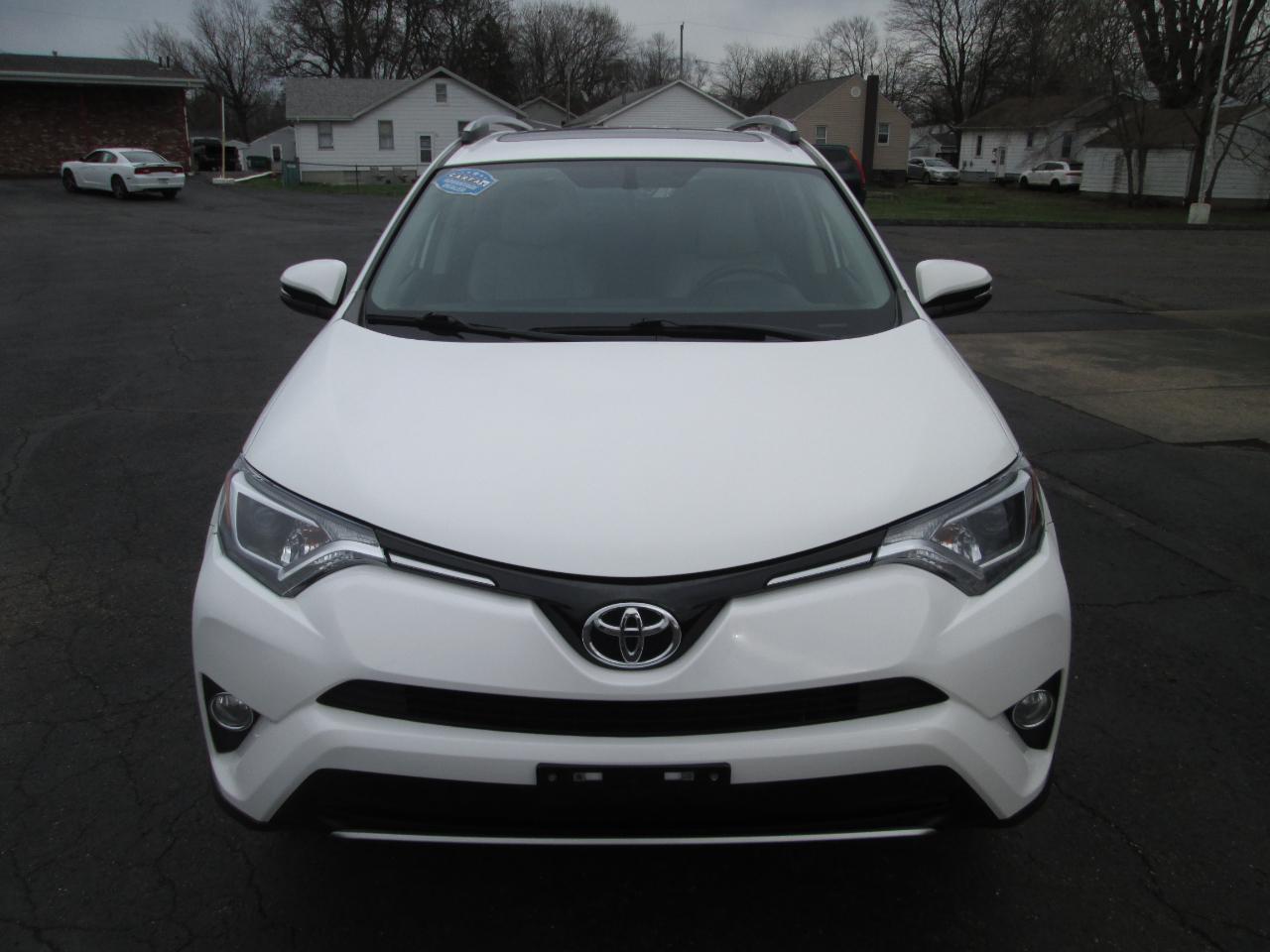 Toyota RAV4 XLE FWD 2016