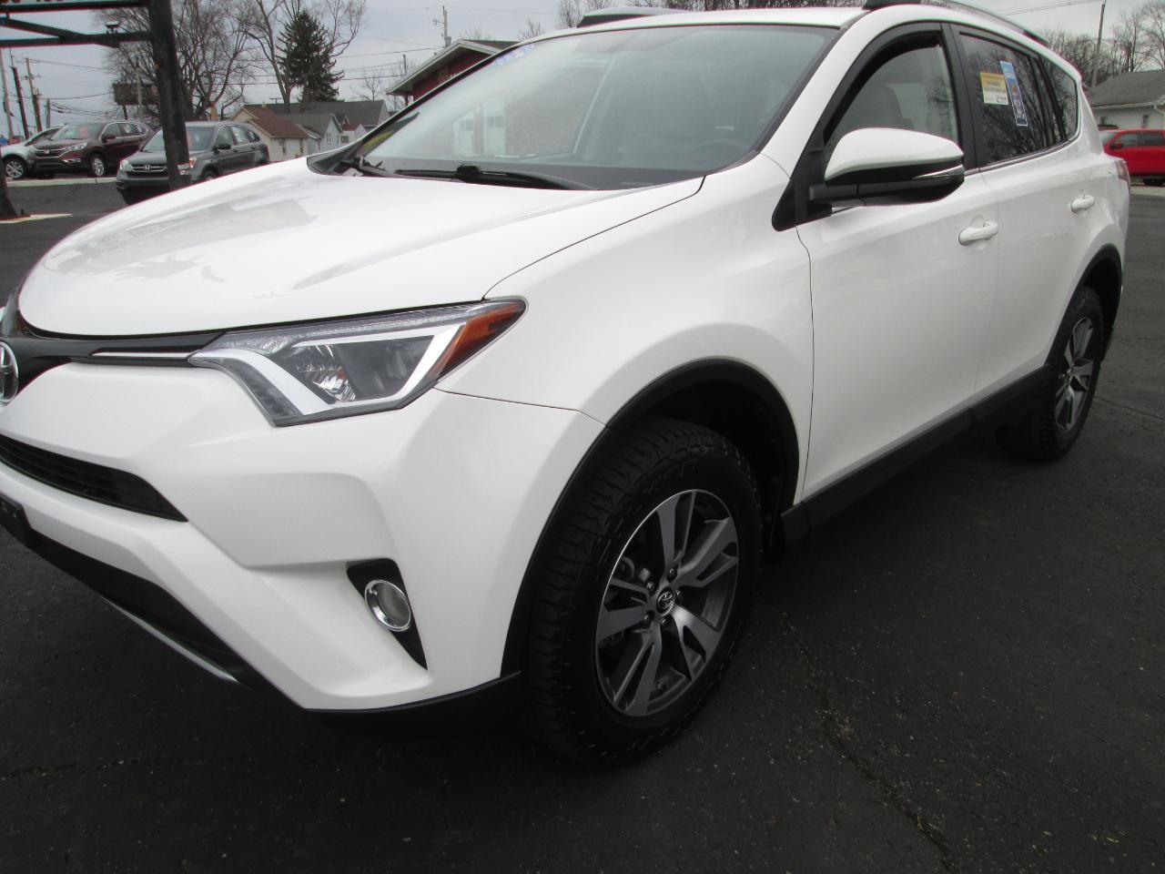 Toyota RAV4 XLE FWD 2016