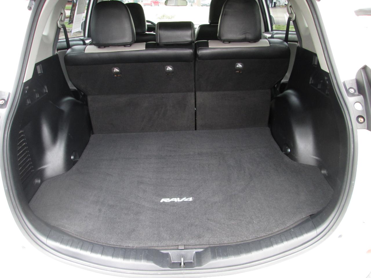 Toyota RAV4 XLE FWD 2016