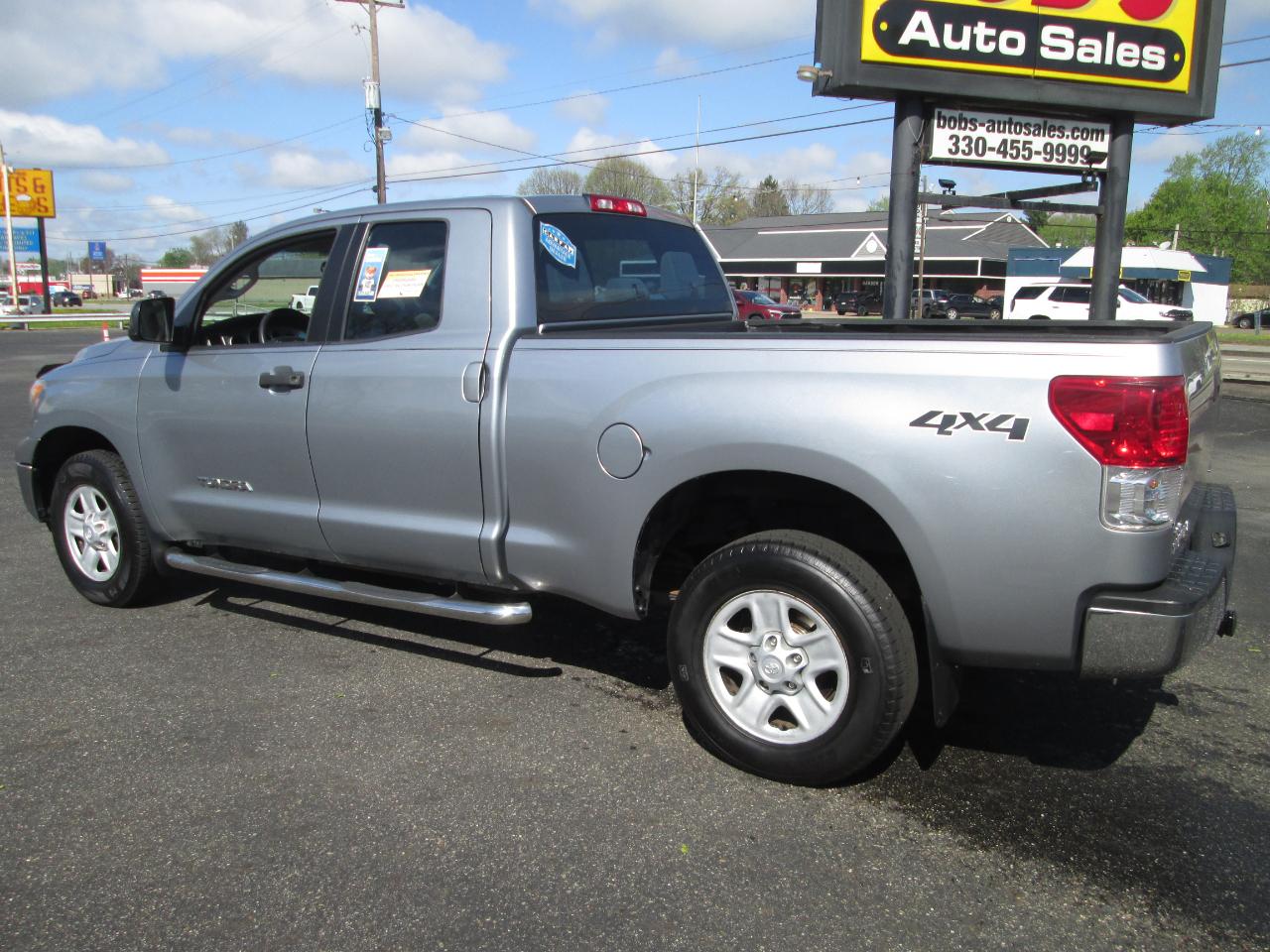 Toyota Tundra Tundra-Grade Double Cab 4.6L 4WD 2011
